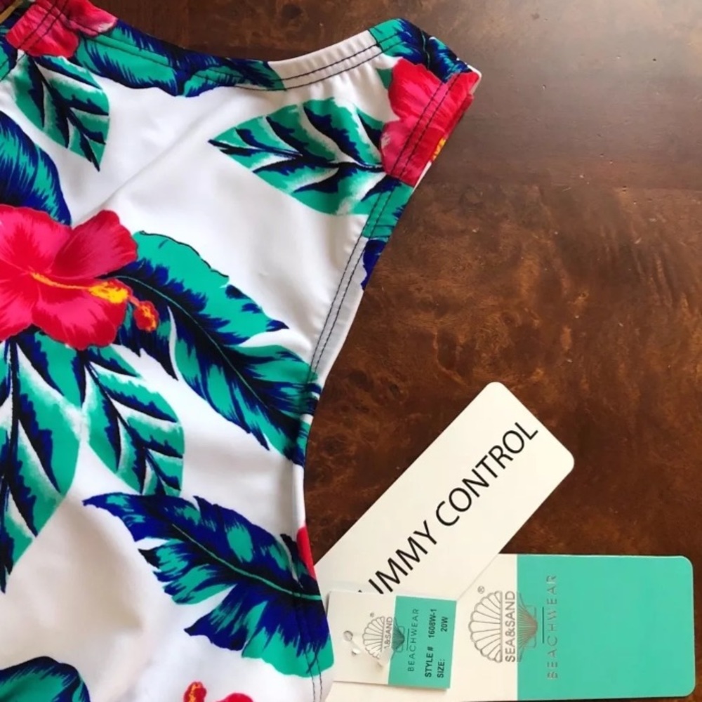 NWT Sea & Sand Beachware Floral One Piece Swimsuit 22W - Picture 5 of 8